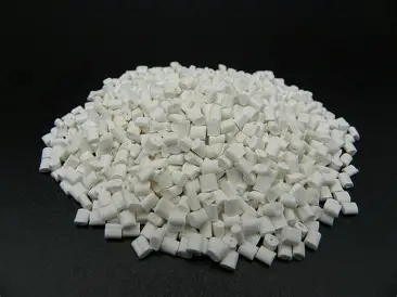 Poháňané inováciami, formovanie budúcnosti: Ako špeciálne plasty pretvárajú elektronický priemysel